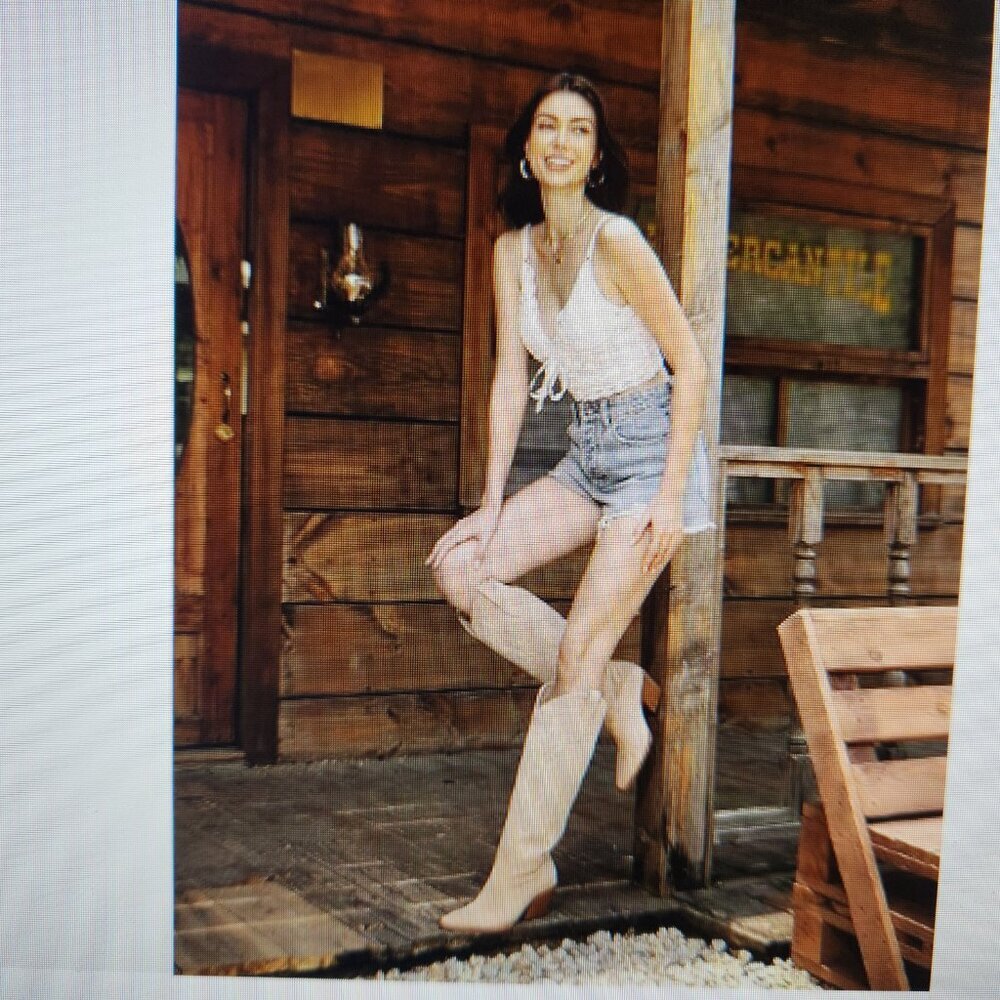 iiimmu Beige Western Boots. NIB. Faux Suede. Size 9.5